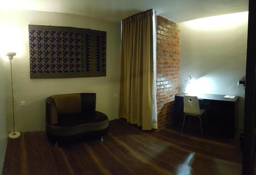 Номер Deluxe, Super 8 Hotel @ Georgetown