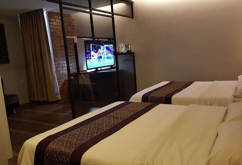 Номер Deluxe, Super 8 Hotel @ Georgetown