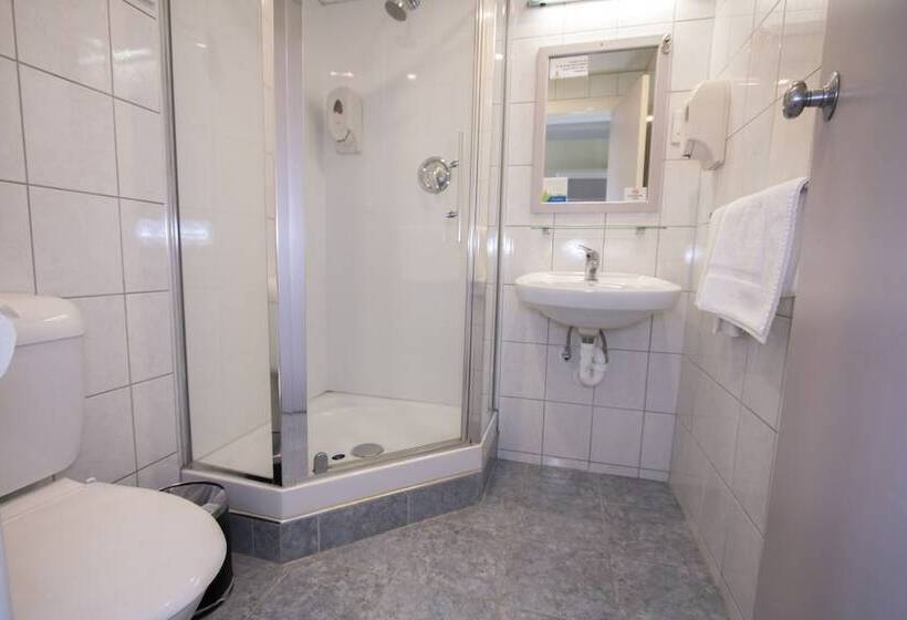 Кровать в Многоместном Номере с Общей Ванной, Waterloo & Backpackers
