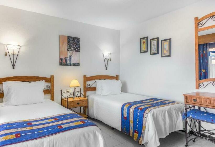 Апартаменты 2 Спальни, Apartments At Cala Blanca