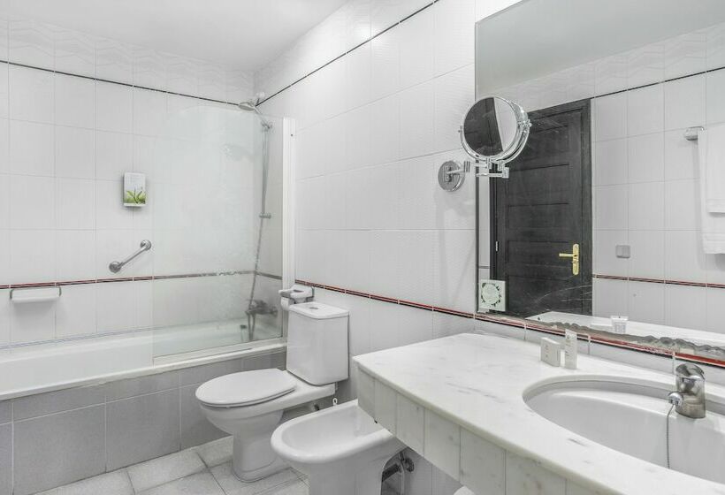Апартаменты 2 Спальни, Apartments At Cala Blanca
