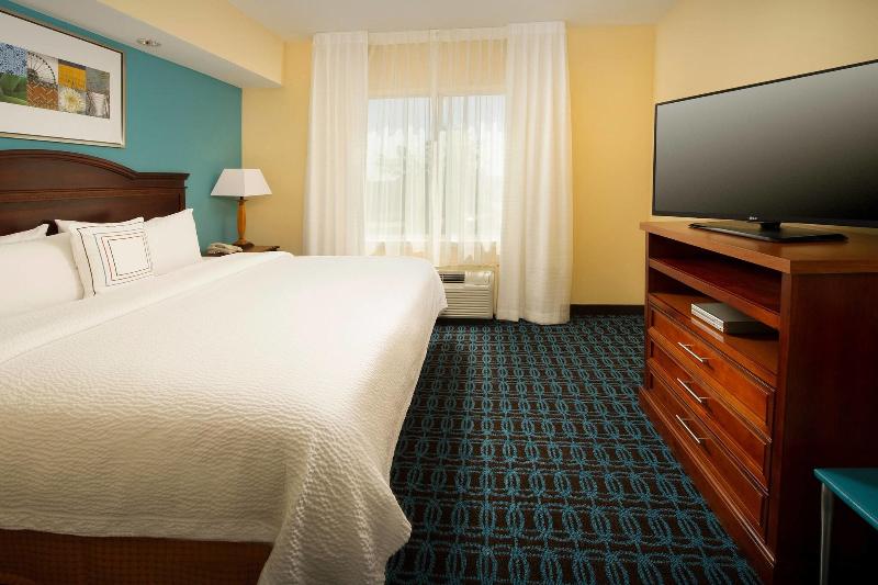 스탠다드 룸 킹사이즈 침대, Fairfield Inn & Suites By Marriott Marshall