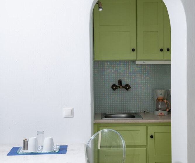 스탠다드 스튜디오, Avant Garde Suites