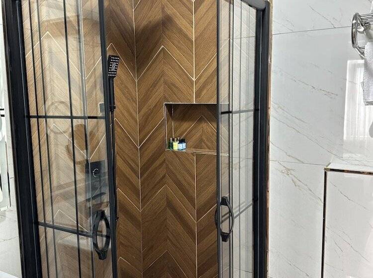 اتاق استاندارد, Blue Tuana Hotel Old City