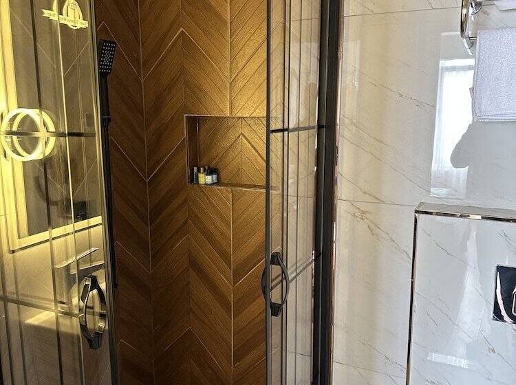 اتاق استاندارد, Blue Tuana Hotel Old City