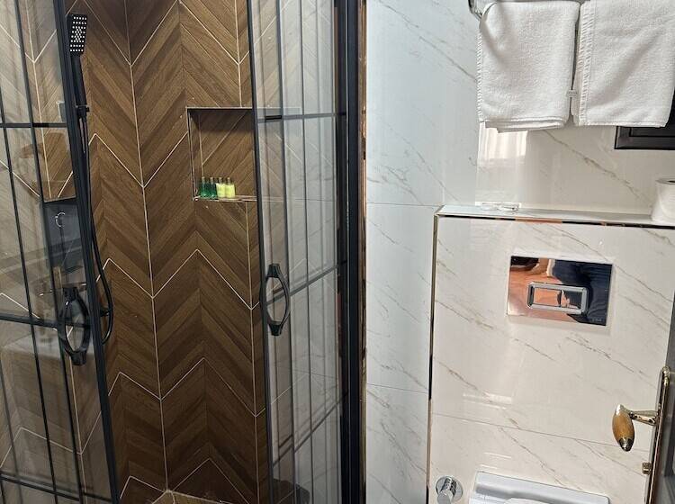 اتاق استاندارد با چشم‌انداز دریا, Blue Tuana Hotel Old City