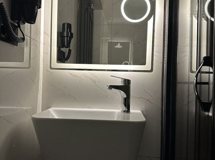 اتاق استاندارد با چشم‌انداز دریا, Blue Tuana Hotel Old City