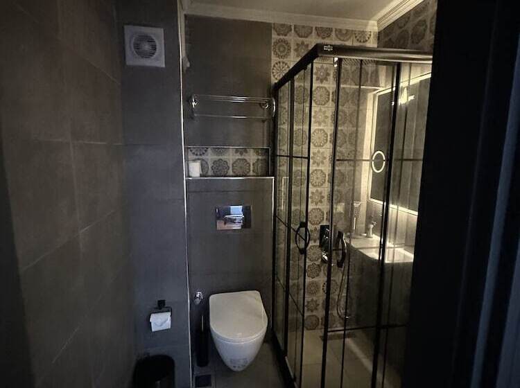 اتاق استاندارد, Blue Tuana Hotel Old City