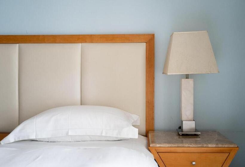 اتاق لوکس با بالکن, Ocean Hotel Hualien