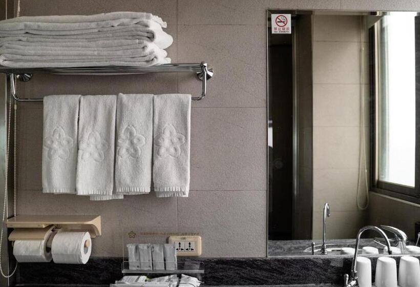 اتاق لوکس خانوادگی, Ocean Hotel Hualien