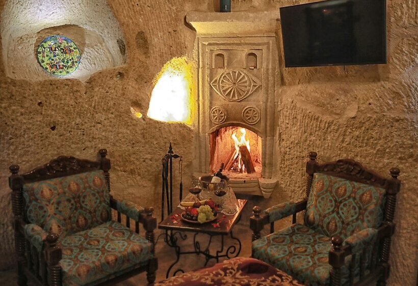 Номер Стандарт, Traveller S Cave