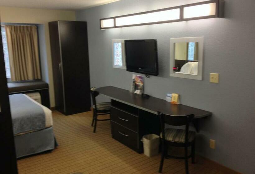 Студия Стандарт, Microtel Inn & Suites Bath