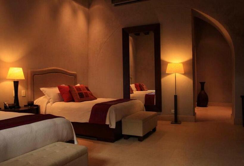 Номер Deluxe, Ananda Hotel Boutique