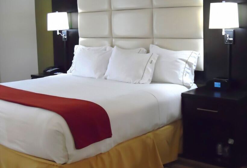 장애인을 위한 스위트, Holiday Inn Express & Suites   Huntsville Airport, An Ihg