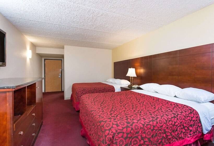 Номер Стандарт 2 Двуспальные Кровати, Days Inn By Wyndham High Point/archdale