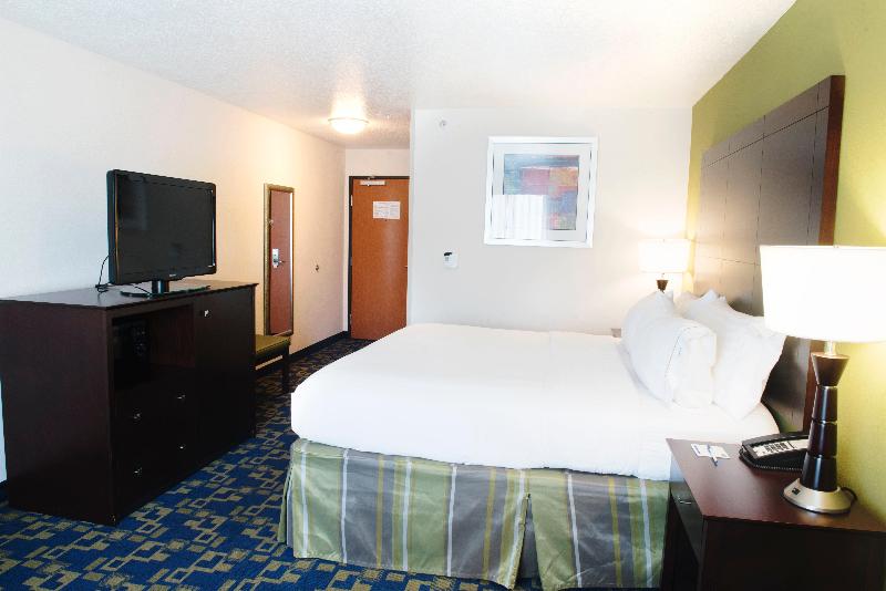 Номер Executive Кровать Кинг, Holiday Inn Express And Suites Urbandale Des Moines, An Ihg