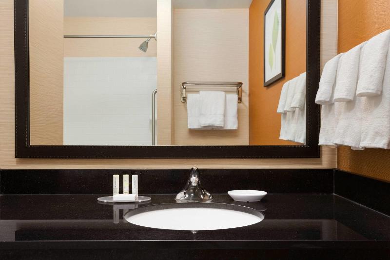 Студио Стандарт Кровать Кинг, Fairfield Inn & Suites By Marriott Weirton