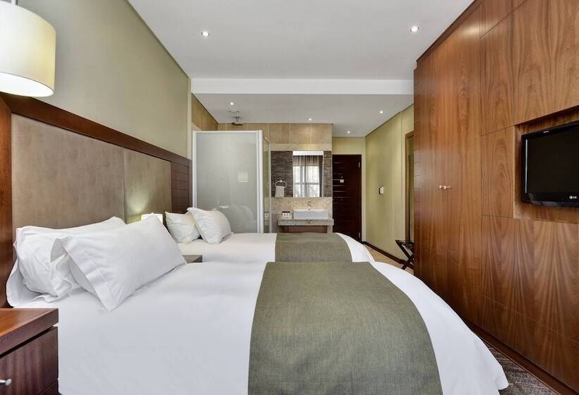 Номер Стандарт, Protea Hotel By Marriott Clarens