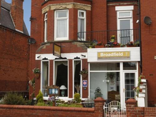 غرفة قياسية, The Broadfield