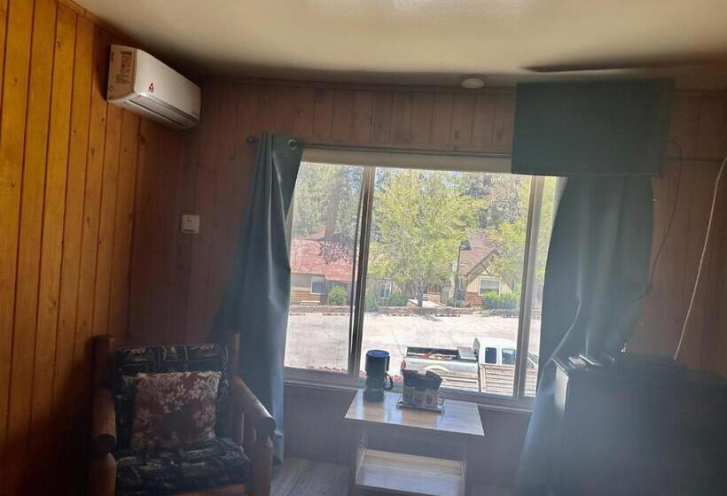 Quarto Estandar, Bear Creek Resort
