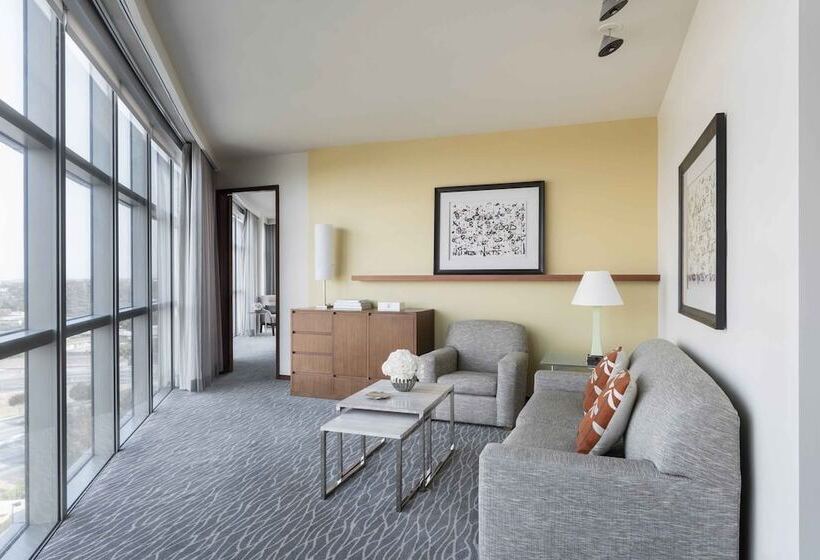 سوییت اجرایی, Four Seasons Hotel Silicon Valley At East Palo Alto