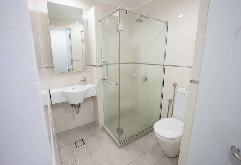 Номер Deluxe, Tune Hotel   Waterfront Kuching
