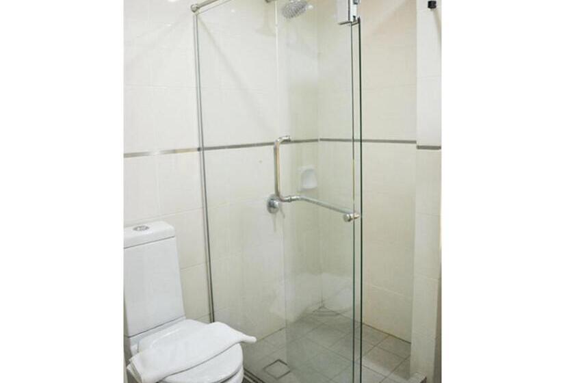 Номер Стандарт, Tune Hotel   Waterfront Kuching