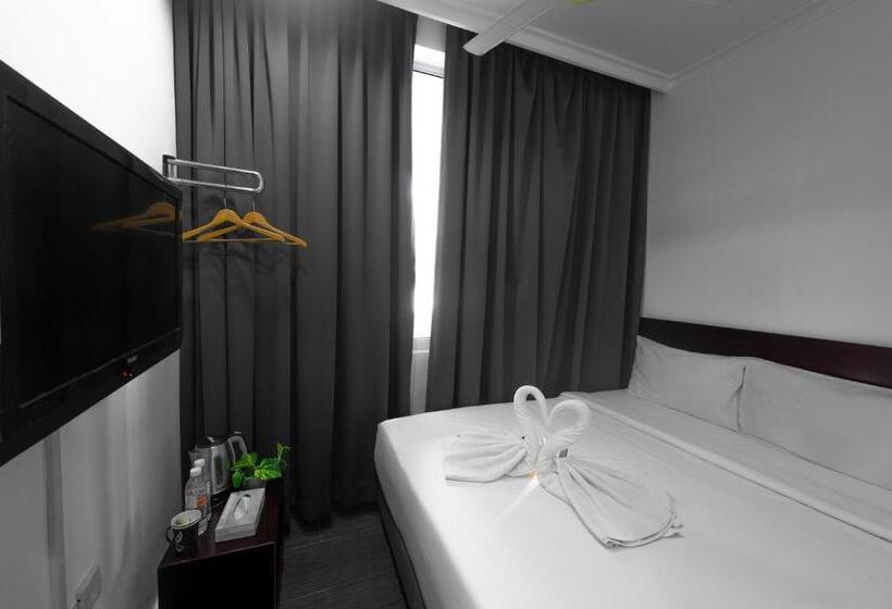 Номер Deluxe, Tune Hotel   Waterfront Kuching