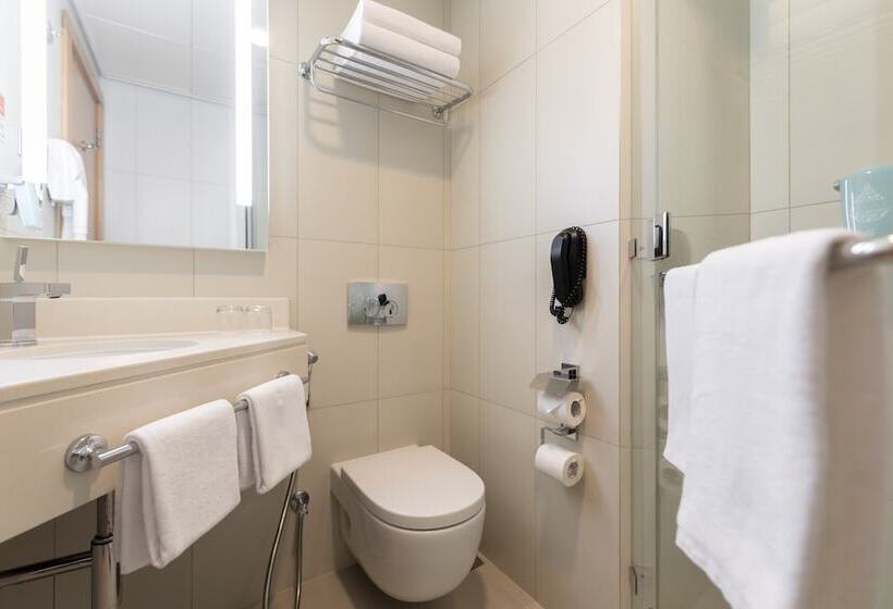 Номер Superior, Novotel Abu Dhabi Gate