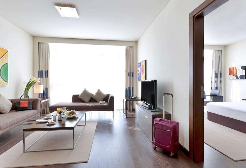 Люкс Superior, Novotel Abu Dhabi Gate
