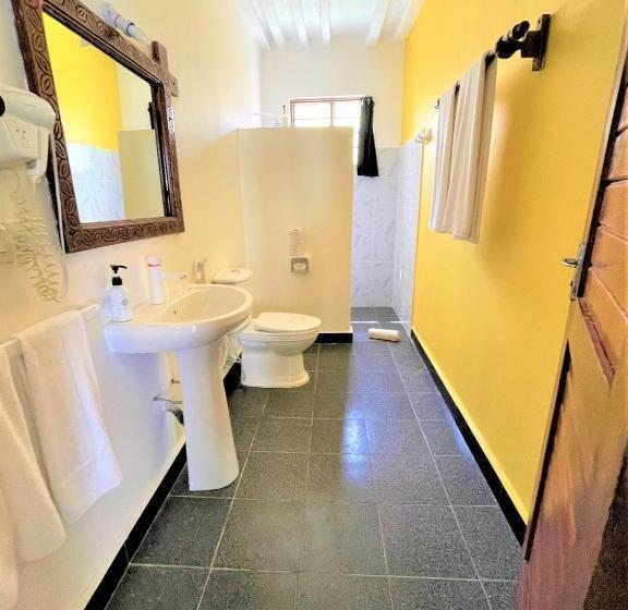 سوییت, Paradise Beach Resort & Spa