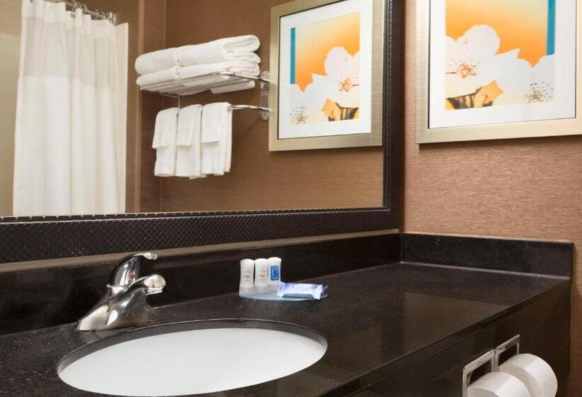 基本间, Fairfield Inn & Suites Bismarck South