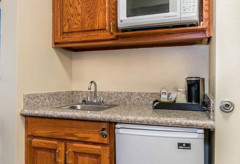 Люкс, Comfort Suites