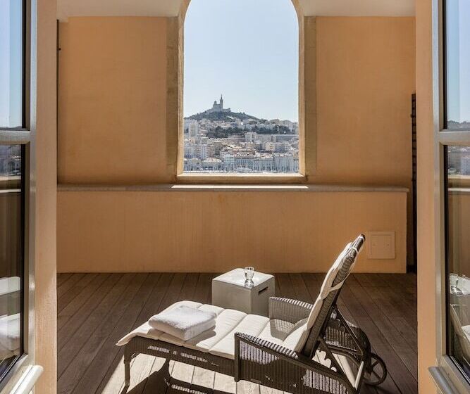 Полулюкс с Видом, Intercontinental Marseille   Hotel Dieu, An Ihg