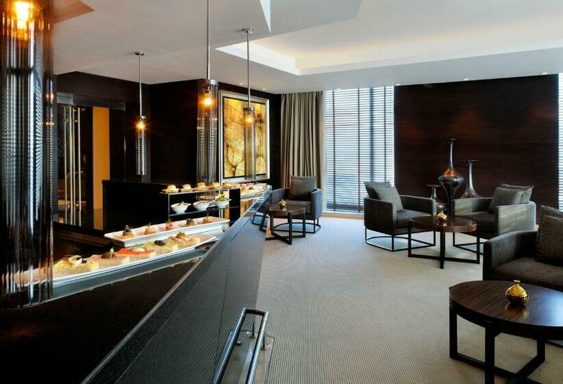 Номер Executive, JW Marriott Marquis Hotel Dubai