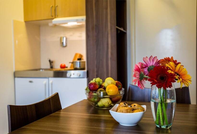 آپارتمان 1 خوابه, Central City Apartments