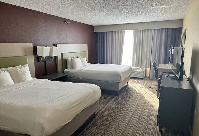 Люкс, Comfort Inn & Suites St. Paul Northeast