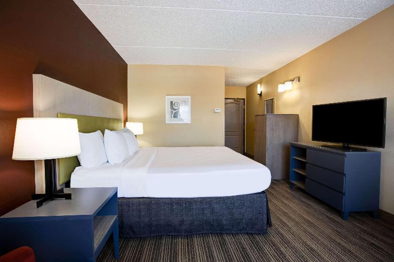 Стандартный Номер Кровать Кинг, Comfort Inn & Suites St. Paul Northeast