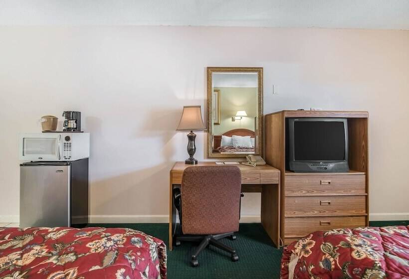 Номер Стандарт 2 Двуспальные Кровати, Rodeway Inn