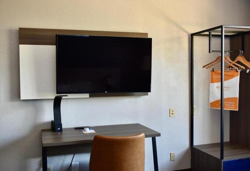 キングサイズベッドのスタンダードルーム, Comfort Inn & Suites Calhoun South