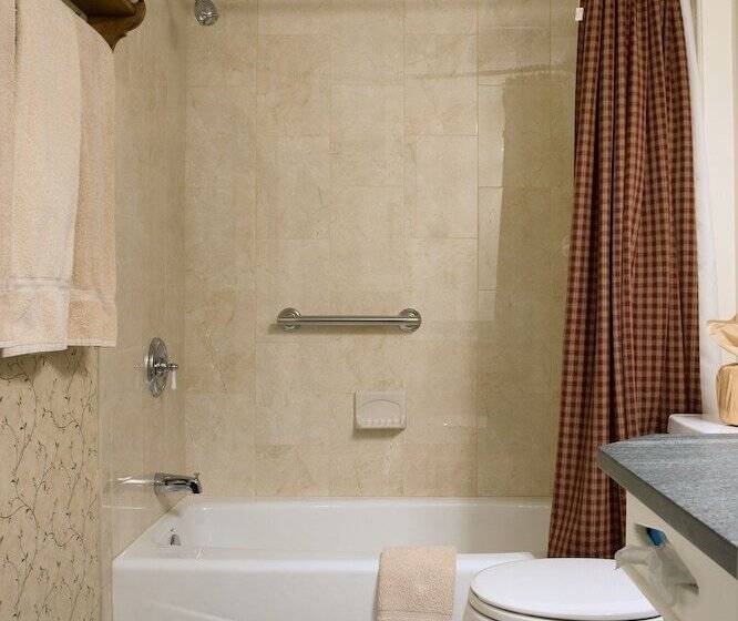 سوییت لوکس, Country Inn At Camden Rockport