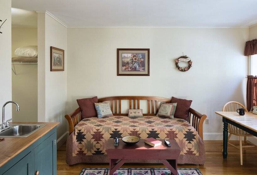 کابین, Country Inn At Camden Rockport