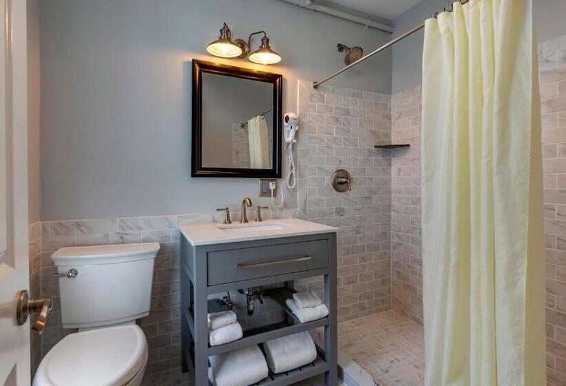 Номер Стандарт, Essex Street Inn & Suites, Ascend Hotel Collection