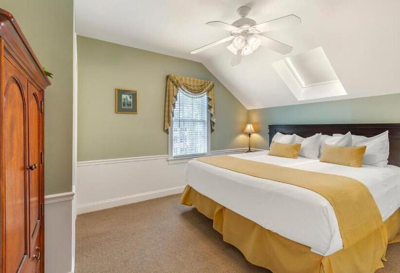 Номер Стандарт, Essex Street Inn & Suites, Ascend Hotel Collection