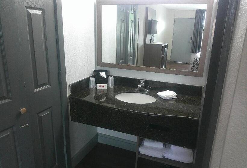 适合残疾人士使用的高档房间, Red Roof Inn Richmond   Airport Sandston