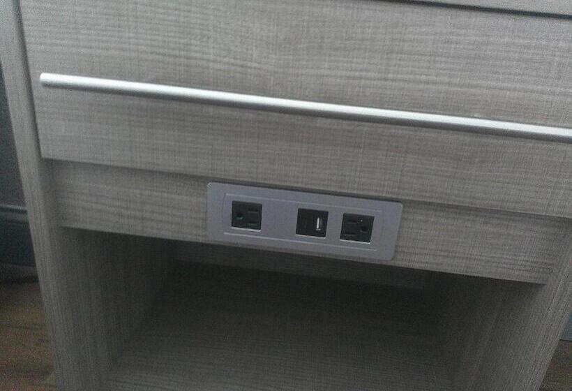 适合残疾人士使用的高档房间, Red Roof Inn Richmond   Airport Sandston