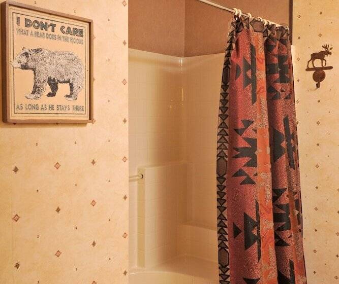 سوییت سوپریور, Stoney Creek Hotel Moline