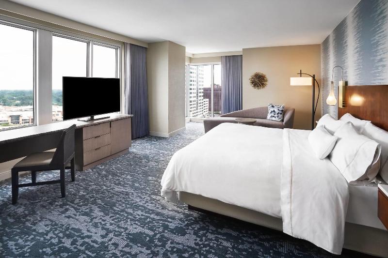 اتاق استاندارد با تخت بزرگ, The Westin Virginia Beach Town Center