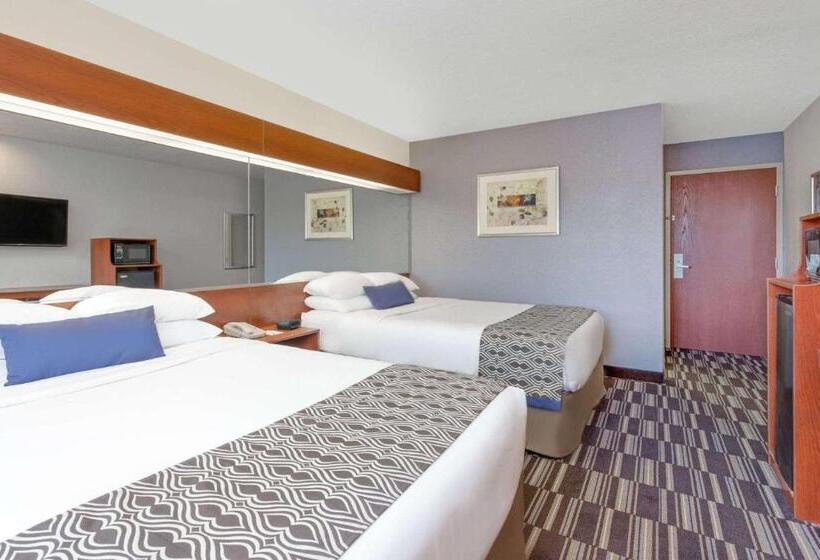 标准间, Microtel Inn & Suites By Wyndham Bremen