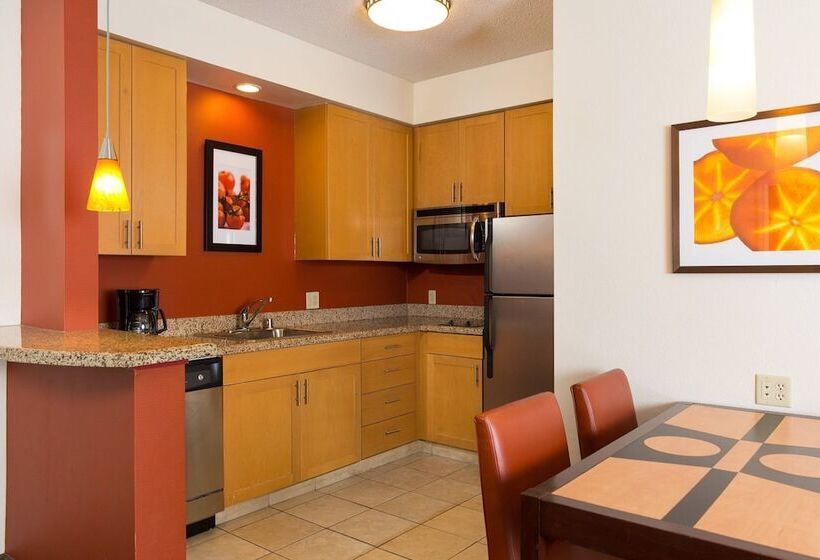 Люкс 2 Спальни, Residence Inn Kansas City Airport